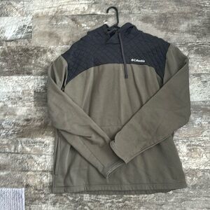 NWOT Columbia Quilted Hoodie